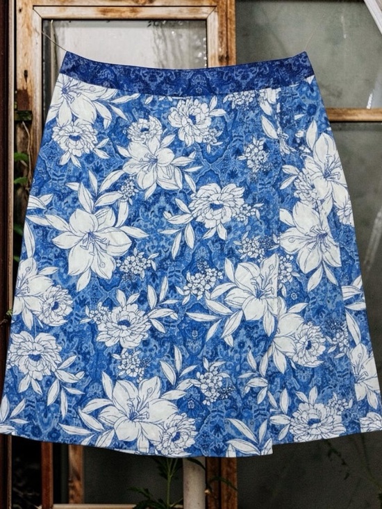 Johnny Was Dresses & Skirts - Johnny Was Blue and White Floral A-Line Skirt